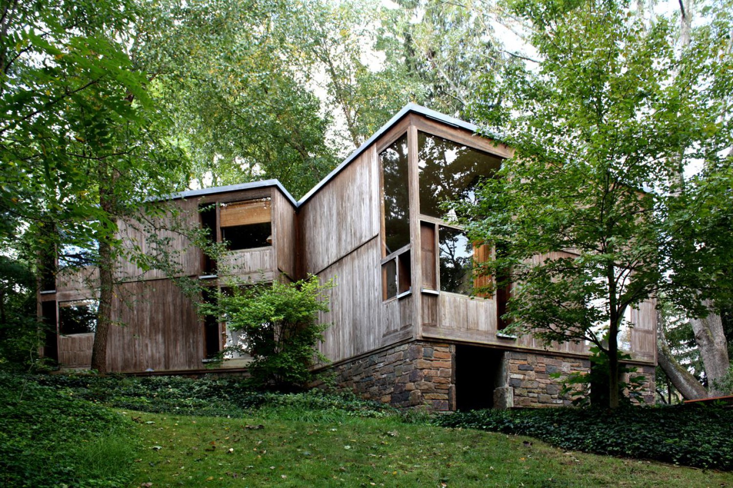 10 Fischer House