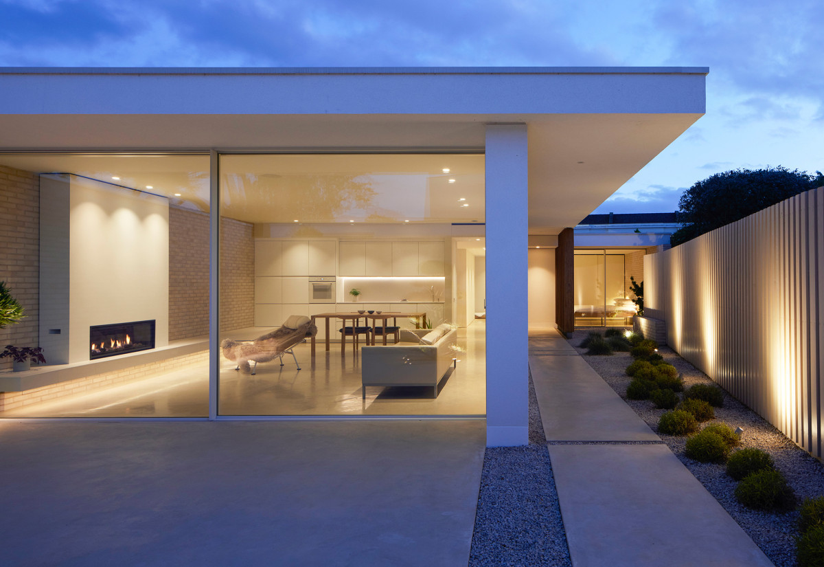 Strom Architects Case House 100 v2